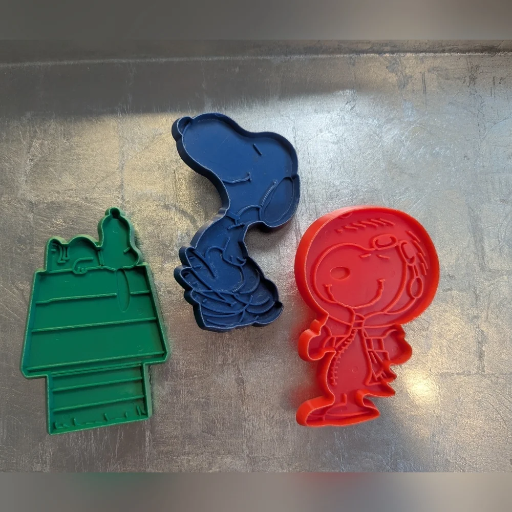 Snoopy and Friends Cookie Cutter Set - Green, Blue, Red Vintage